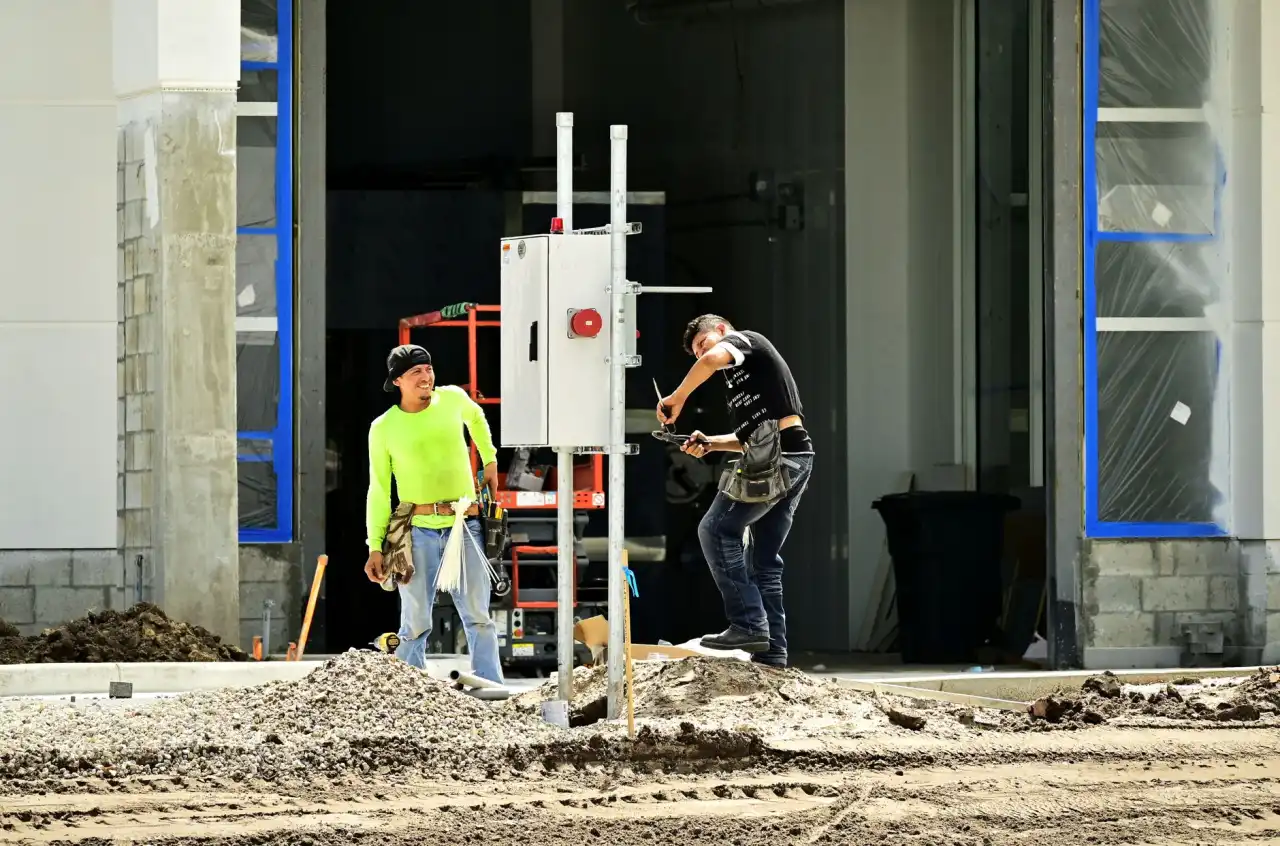 上海建筑工地一站式建材采购中的五金交电选型与质量管控要点